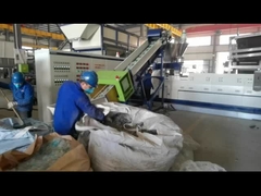 Extrudeuse à vis unique de la série Sj 300 kg/hr Machine à recyclage à deux étages pour la pelletization